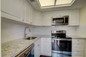 300 NE 20th St, Boca Raton, FL 33431, Sold 07/19/19