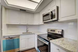 300 NE 20th St, Boca Raton, FL 33431, Sold 07/19/19