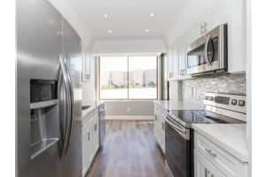 3589 S Ocean Blvd, South Palm Beach, FL 33480, Sold 05/29/20