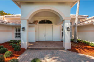 2586 SW Mayacoo Way, Palm City, FL 34990, Sold 07/22/19