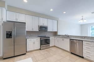 1014 Pinewood Lake Ct, Greenacres, FL 33415, Sold 09/25/19