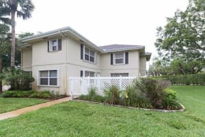 2 Amherst Ct, Royal Palm Beach, FL 33411, Sold 07/30/19