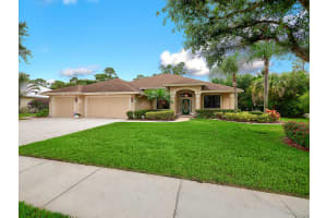 8049 SW Yachtsmans Dr, Stuart, FL 34997, Sold 07/19/19