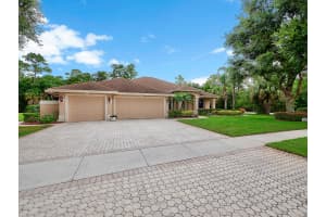 8049 SW Yachtsmans Dr, Stuart, FL 34997, Sold 07/19/19