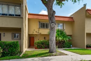 896 SW 9th St Cir, Boca Raton, FL 33486, Sold 07/29/19