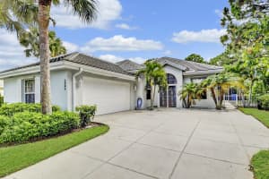 7542 SE Fiddlewood Ln, Hobe Sound, FL 33455, Sold 11/07/19