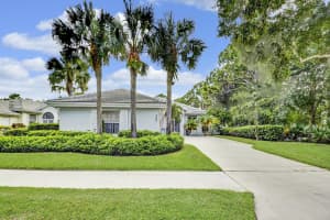 7542 SE Fiddlewood Ln, Hobe Sound, FL 33455, Sold 11/07/19