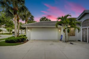7542 SE Fiddlewood Ln, Hobe Sound, FL 33455, Sold 11/07/19