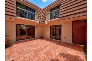 825 Center St, Jupiter, FL 33458, Sold 09/06/19