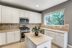 195 Lone Pine Dr, Palm Beach Gardens, FL 33410, Sold 11/15/19