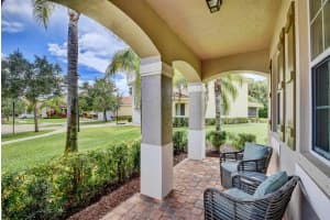 6725 Osage Cir, Greenacres, FL 33413, Sold 08/20/19