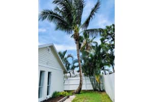 3836 NW 9th St, Delray Beach, FL 33445, Sold 08/07/19