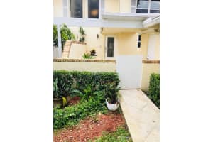 505 Maplewood Dr, Greenacres, FL 33415, Sold 08/19/19