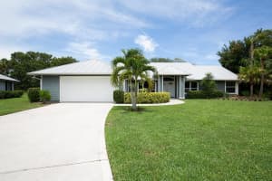 10400 SE Jupiter Narrows Dr, Hobe Sound, FL 33455, Sold 08/12/19