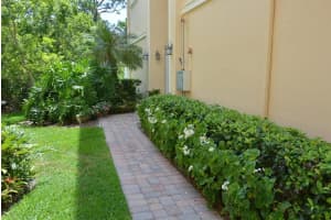 12575 SE Old Cypress Dr, Hobe Sound, FL 33455, Sold 04/10/20