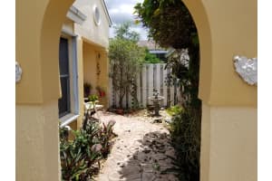 7120 SW 41st Pl, Davie, FL 33314, Sold 08/09/19