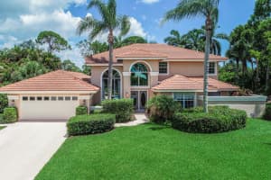 8493 SE Woodcrest Pl, Hobe Sound, FL 33455, Sold 09/27/19