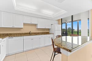5390 Woodland Lakes Dr, Palm Beach Gardens, FL 33418, Sold 02/24/20