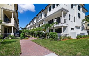 634 Windward Cir, Boynton Beach, FL 33435, Sold 06/12/20