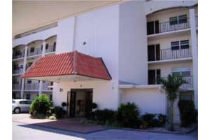 21 Yacht Club Dr, North Palm Beach, FL 33408, Sold 08/14/20