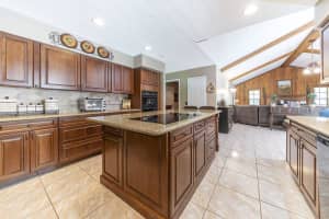 12501 Pineacre Ln, Wellington, FL 33414, Sold 08/16/19