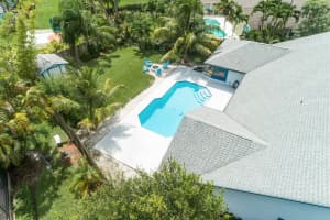 310 Knotty Wood Ln, Wellington, FL 33414, Sold 10/01/19