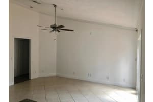 MLS# R10540985, Lake Worth, Florida 33462