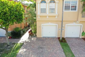 3271 Scarletta Dr, Riviera Beach, FL 33404, Sold 08/09/19