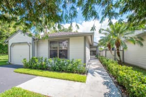 2492 Bedford Mews Dr, Wellington, FL 33414, Sold 08/27/19