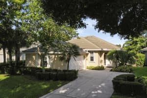 1024 Bedford Ave, Palm Beach Gardens, FL 33403, Sold 09/19/19