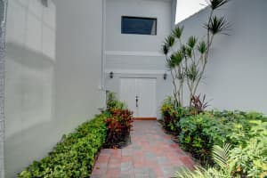 MLS# R10542087, Boca Raton, Florida 33433