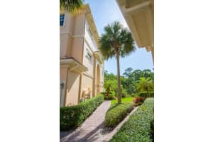 12603 SE Old Cypress Dr, Hobe Sound, FL 33455, Sold 07/22/19