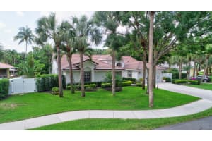 2900 Hampton Cir E, Delray Beach, FL 33445, Sold 10/25/19
