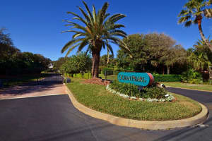 11 S White Jewel Ct, Vero Beach, FL 32963, Sold 07/29/20