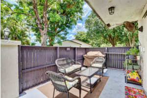 42 Seminole Ct E, Royal Palm Beach, FL 33411, Sold 09/25/19