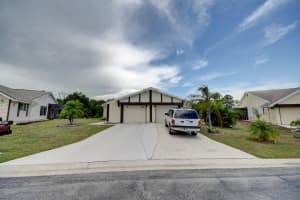 1425 SE Larkwood Cir, Port St. Lucie, FL 34952, Sold 08/16/19