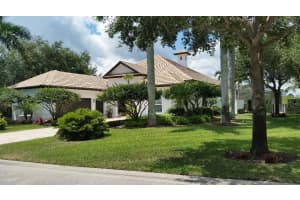 9804 SE Sandpine Ln, Hobe Sound, FL 33455, Sold 01/08/21