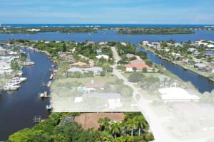 MLS# R10544946, Vero Beach, Florida 32960