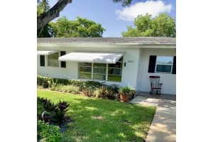 1084 S Oakridge Cir, Lantana, FL 33462, Sold 09/30/19