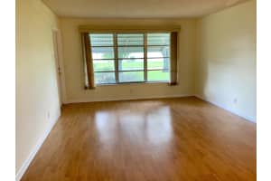 1084 S Oakridge Cir, Lantana, FL 33462, Sold 09/30/19