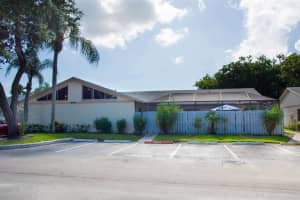 8880 Thumbwood Cir, Boynton Beach, FL 33436, Sold 09/27/19