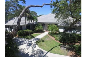 470 N Arrowhead Trail, Indian River Shores, FL 32963, Sold 10/18/19