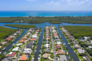 8987 SE Star Island Way, Hobe Sound, FL 33455, Sold 12/17/19