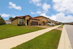 6824 Langdon Wy, Lake Worth, FL 33463, Sold 09/26/19