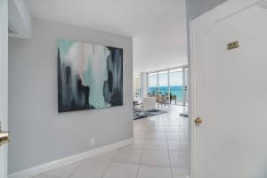 1180 S Ocean Blvd #8a, Boca Raton, FL 33432, Sold 08/30/19