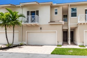 57 Dogwood Ct, Royal Palm Beach, FL 33411, Sold 09/06/19