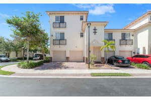 118 N Longport Cir #4b, Delray Beach, FL 33444, Sold 09/16/19