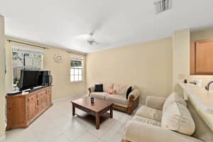 118 N Longport Cir #4b, Delray Beach, FL 33444, Sold 09/16/19