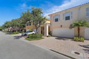 13 Tall Oaks Cir, Tequesta, FL 33469, Sold 08/30/19