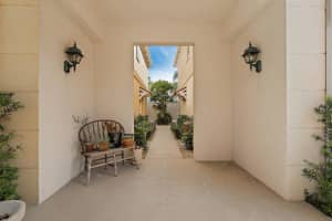 13 Tall Oaks Cir, Tequesta, FL 33469, Sold 08/30/19
